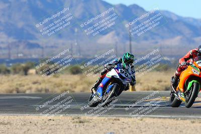 media/Jan-12-2025-CVMA (Sun) [[be1d2b16e3]]/Race 2-Supersport Middleweight/